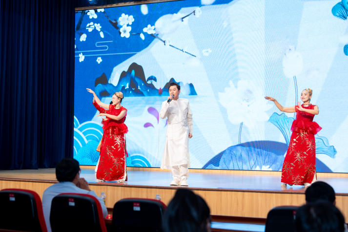 HUTECH hưởng ứng “Ngày hội của toàn dân”: Lan tỏa tình đoàn kết và niềm tin xã hội 44