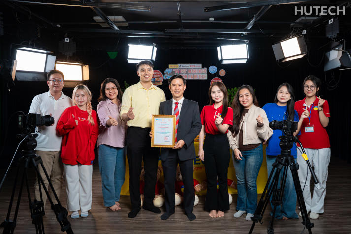 [HUTECH TIKTOK LIVE 2026] Chọn Luật & Tài chính - Ngân hàng - Thương mại - Kinh doanh không mông lung 37