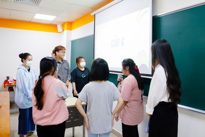 Sinh viên Khoa Trung Quốc học cập nhật thông tin và trau dồi kỹ năng thi TOCFL 77