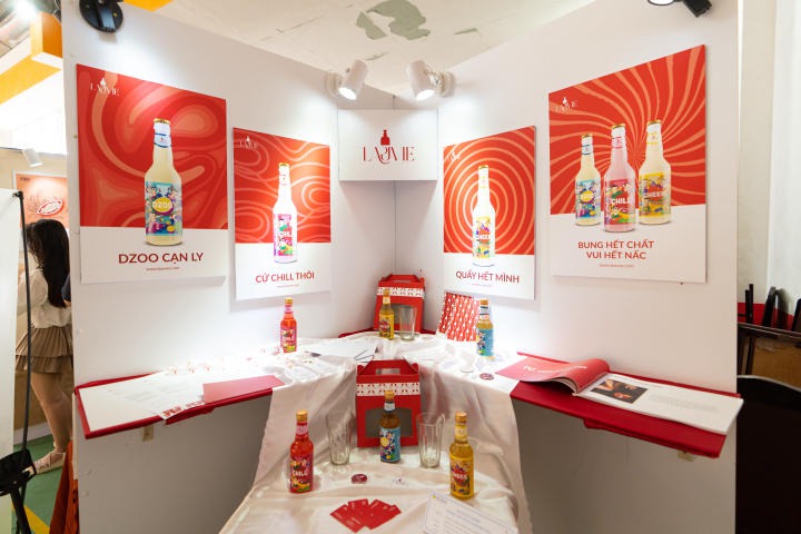 Sinh viên ngành Thiết kế đồ họa “trình làng” hơn 70 tác phẩm tại triển lãm đồ án tốt nghiệp 56