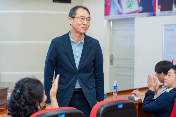 [Video] Viện Công nghệ Việt - Hàn HUTECH tổ chức lễ khai giảng, chính thức khởi động năm học mới 34