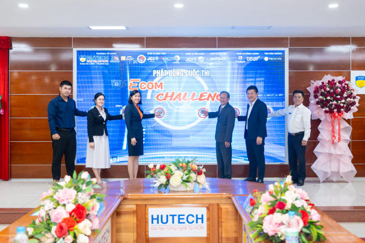 [Video] Tháo gỡ "tơ vò" ngành Thương mại điện tử, sinh viên HUTECH định hình lộ trình nghề nghiệp 130