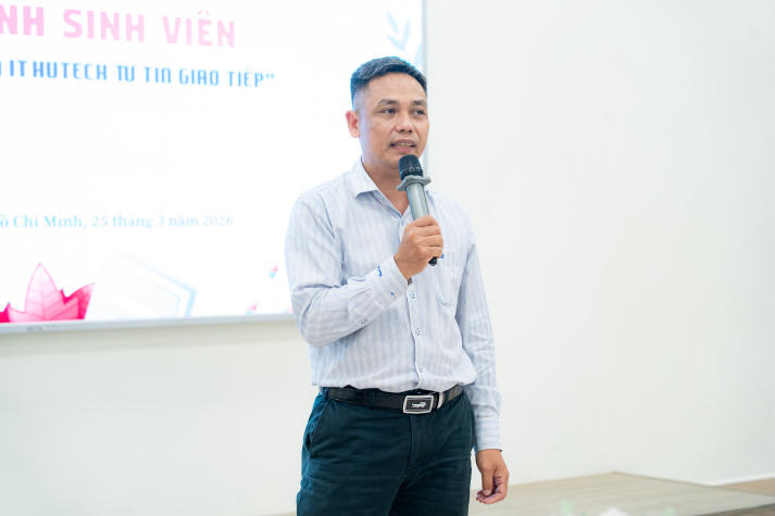 Sinh viên Công nghệ thông tin khai phá kỹ năng giao tiếp cùng MC Vũ Mạnh Cường 15