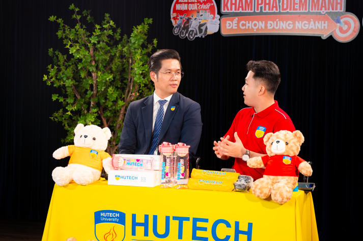 [HUTECH TIKTOK LIVE 2026]: Hiểu rõ mình, chọn ngành thêm tự tin 10