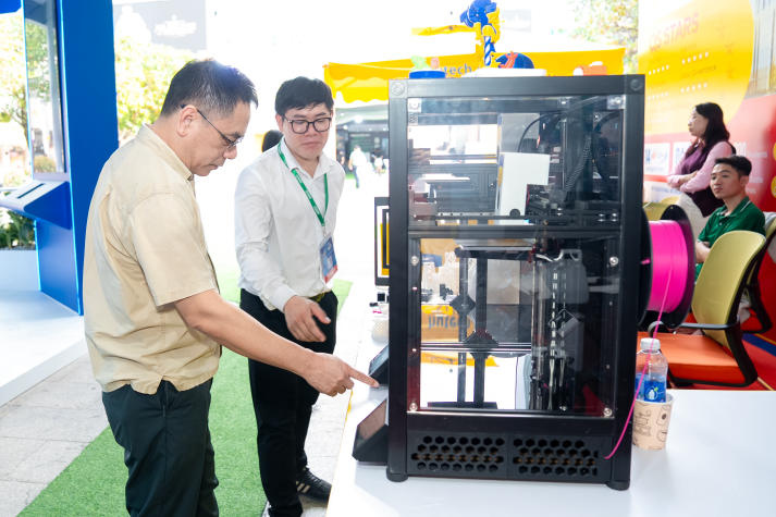 [Video] 10 dấu ấn HUTECH 2025: Khẳng định tầm vóc - Vững bước tương lai 246