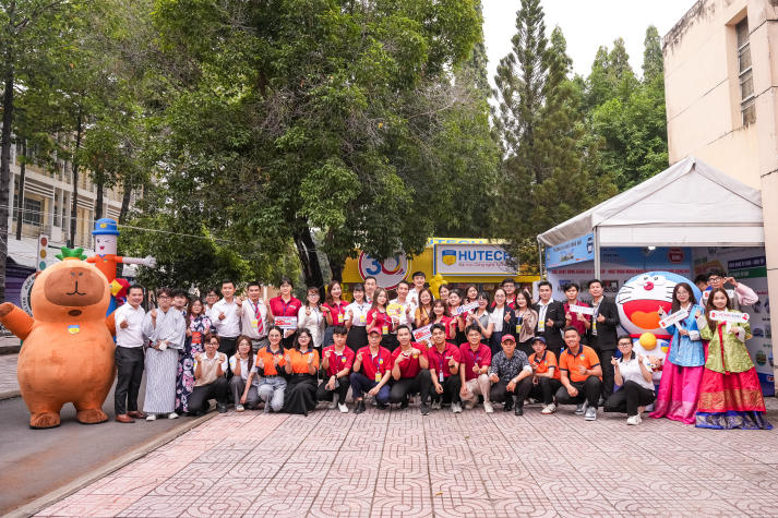 Tư vấn mùa thi năm 2025 tại Đồng Nai: HUTECH giải đáp “tất tần tật” thắc mắc ngành nghề, học phí, học bổng cho teen 2k7 104