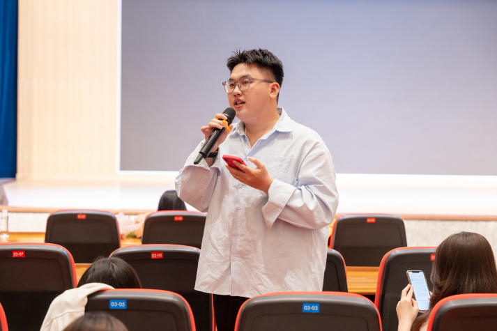 Học hỏi kinh nghiệm cùng chuyên gia Kompa Technology, PR-ers HUTECH “đọc vị” khách hàng trong kỷ nguyên số 58