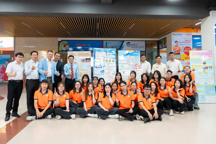 Triển lãm poster dự án doanh nghiệp - dấu mốc trưởng thành của sinh viên Khoa Tài chính - Thương mại HUTECH 50