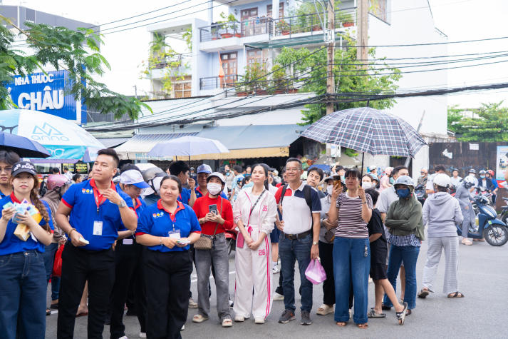 Tuổi trẻ HUTECH tiếp sức sĩ tử 2k8 trong ngày thi tốt nghiệp THPT 2026 63