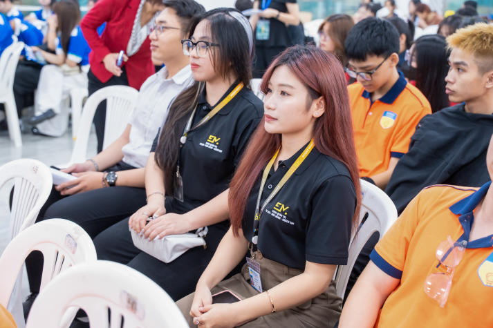 Diễn đàn Quảng cáo sáng tạo 2025 truyền cảm hứng cho thế hệ trẻ HUTECH 39