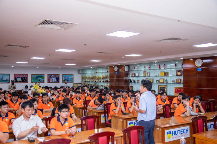 Sinh viên VKIT rèn kỹ năng làm chủ công việc, mở rộng cơ hội trải nghiệm công nghệ cùng LIKELION 12