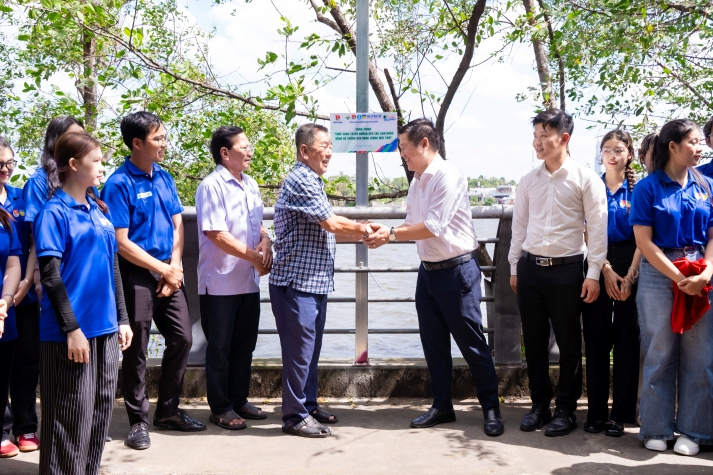 Nhà trường “tiếp lửa” nhiệt huyết cho các chiến sĩ Mùa hè xanh HUTECH 2025 75