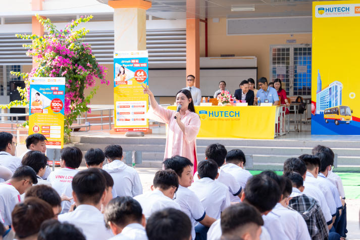 HUTECH Scholarship Tour 2026: Lan tỏa học bổng từ miền Trung đến miền Tây, tiếp sức sĩ tử vững tin chọn ngành 151