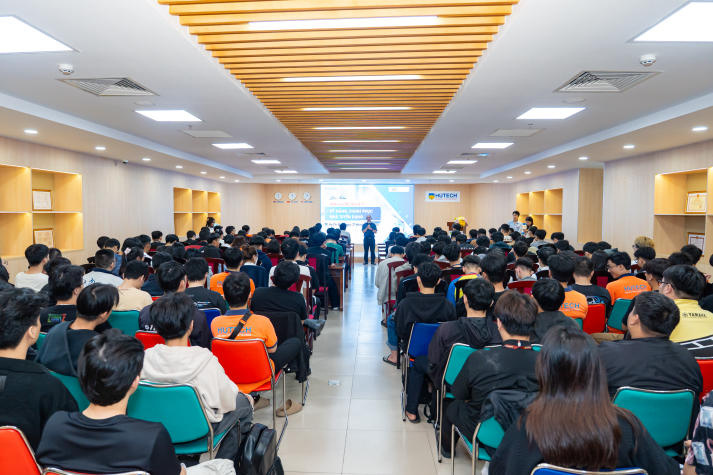 Trang bị kỹ năng ứng tuyển, sinh viên Công nghệ thông tin tự tin bước vào “đấu trường” tuyển dụng 10