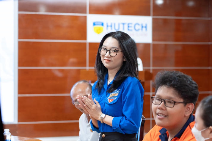 Sinh viên Khoa Quản trị kinh doanh “bỏ túi” bí quyết ghi điểm trước nhà tuyển dụng 21