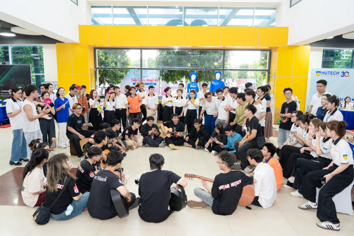 Tác phong HUTECH-ers: Văn minh bắt đầu từ những điều nhỏ 62