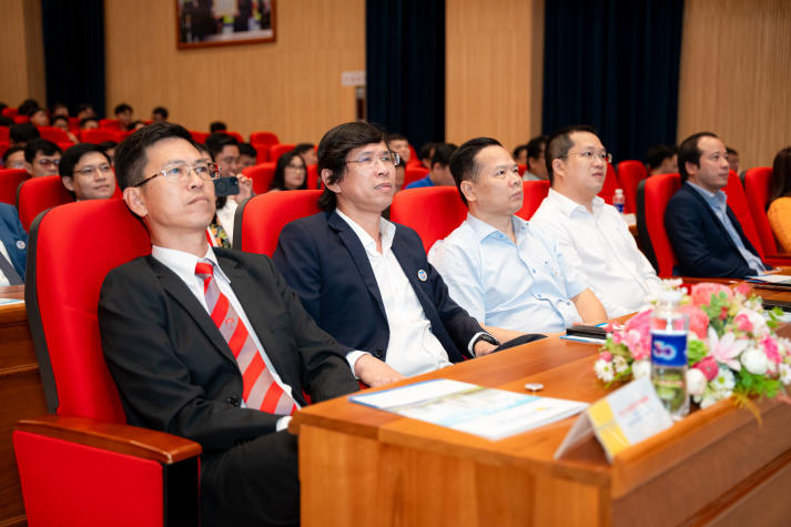 [Video] Trang mới từ dấu mốc 30 năm: Viện Kỹ thuật HUTECH khẳng định vị thế tiên phong trong đào tạo kỹ thuật 45