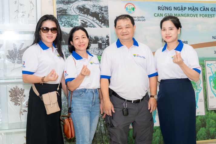 [Ảnh] Khoa Tài chính - Thương mại kỷ niệm 17 năm thành lập, nối dài hành trình “Kết nối yêu thương” 34