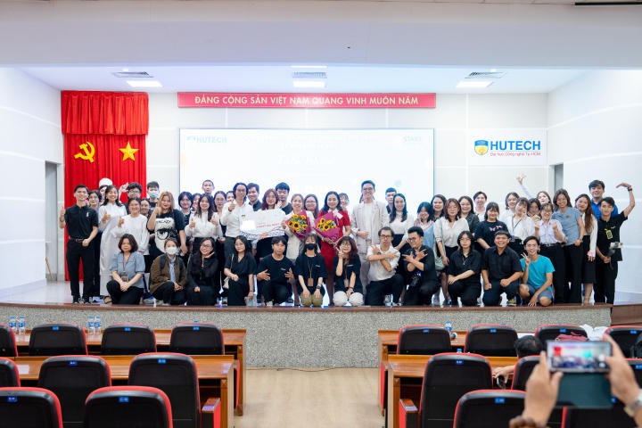 Sinh viên Tâm lý học HUTECH “trình làng” nhiều sản phẩm quảng cáo độc đáo trong buổi công chiếu đồ án cuối kỳ 110