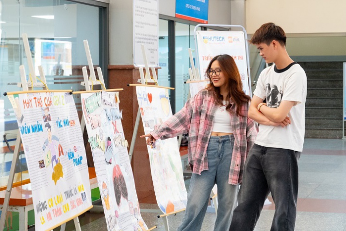 Ấn tượng buổi triển lãm Cuộc thi làm báo tường “Phòng, chống tác hại của thuốc lá điện tử” 200