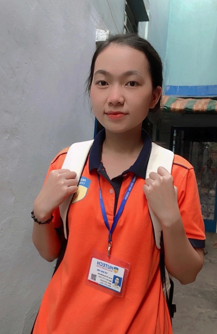 Gương mặt tân sinh viên: Võ Thị Huyền Nhi truyền cảm hứng bằng niềm say mê Văn học 46