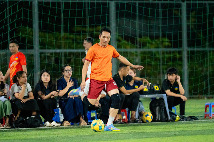 [Hội thao CB-GV-NV HUTECH 2025]: Bóng đá nam khép lại vòng bảng, lộ diện những tấm vé vào Tứ kết 69