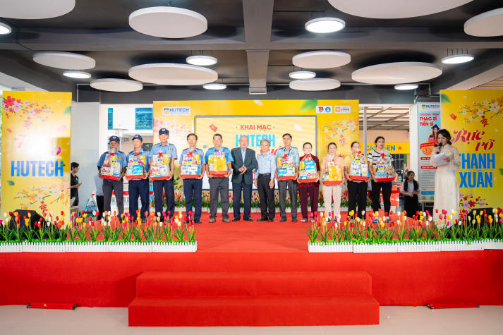 [Video] HUTECH Chào Xuân 2026: “Bật mood” Tết Việt giữa khuôn viên trường 66