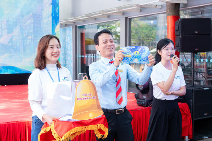 [Video] Sinh viên Khoa Điều dưỡng - Kỹ thuật y học “cháy” hết mình tại HUTECH’s Health Festival 2026 79