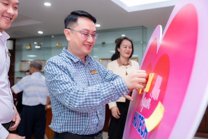 [Video] “Gắn kết để lan tỏa tri thức”: HUTECH chào đón những người đồng hành mới 126