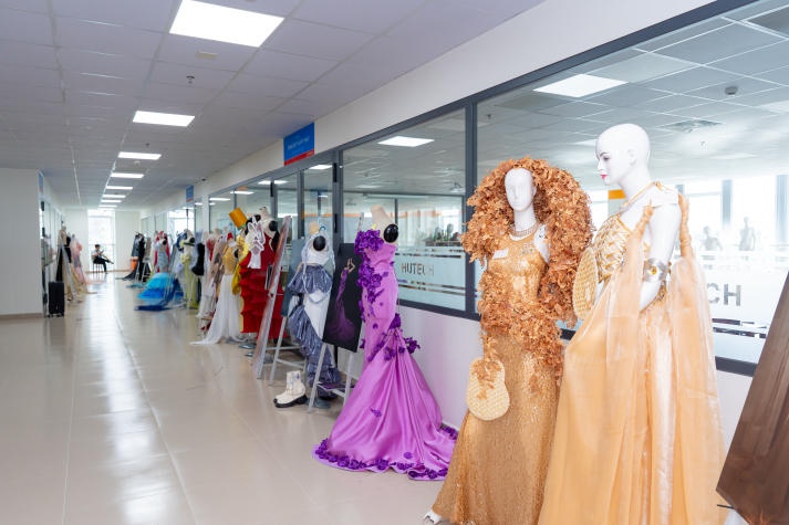 [Video] Chiêm ngưỡng loạt đồ án trang phục Dạ hội - Lễ hội đầy ấn tượng của sinh viên ngành Thiết kế thời trang 81