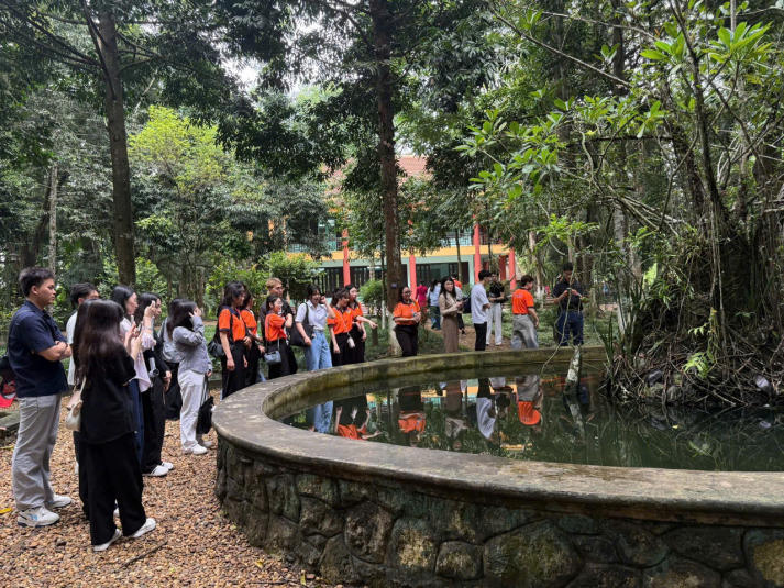 Trải nghiệm thực tế tại Hà Nội, sinh viên ngành Quan hệ quốc tế nuôi dưỡng bản lĩnh và tầm nhìn toàn cầu 32