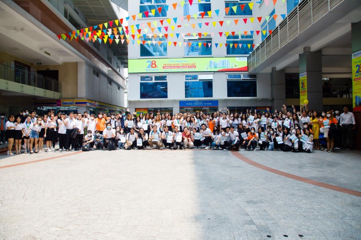 Viện Công nghệ Việt - Hàn tuyên dương 227 sinh viên xuất sắc và phát động cuộc thi tìm hiểu văn hóa Hàn Quốc 162