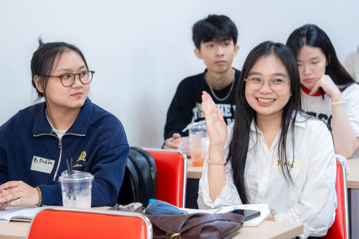 Sinh viên HUTECH rèn tư duy phản biện để giao tiếp thuyết phục hơn 29
