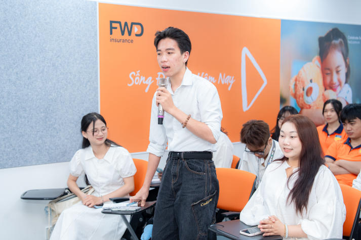 PR-ers HUTECH “bỏ túi” bí quyết phát triển sự nghiệp từ chuyên gia FWD Việt Nam 50