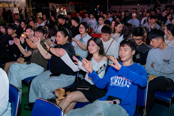 Sinh viên HUTECH thắp sáng niềm tự hào Việt qua chuỗi đồ án nghệ thuật hoành tráng 175