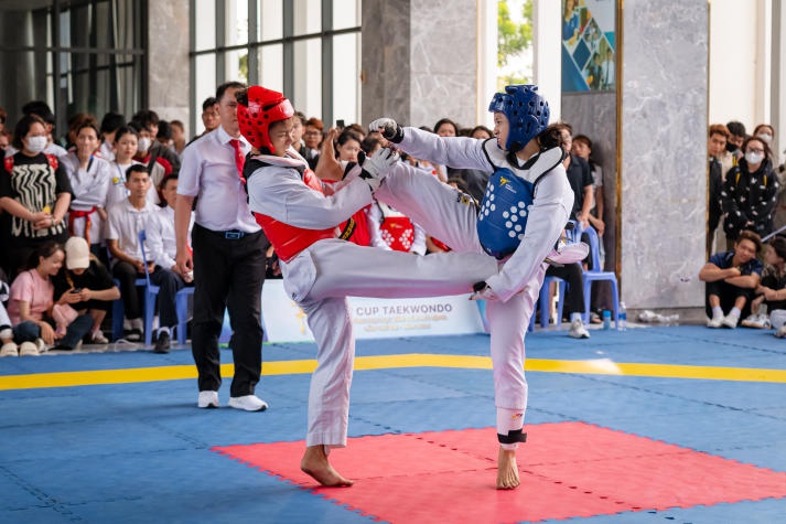 Đoàn vận động viên CLB Taekwondo HUTECH gặt “mưa” huy chương tại Giải đấu “Cup Taekwondo Trường Đại học Văn Hiến mở rộng lần thứ 8” 52