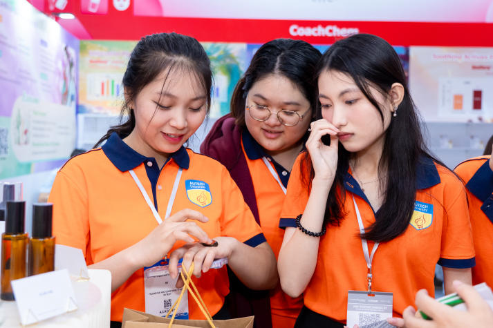 Giảng viên HUTECH chia sẻ định hướng đào tạo nhân lực ngành Công nghệ thẩm mỹ tại “Beauté KOLs Talks 2026” 66