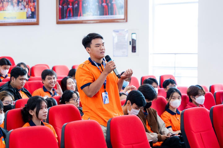 Sinh viên HUTECH tìm hiểu các vấn đề răng miệng và cách chăm sóc cùng chuyên gia 105