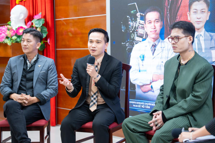 [Video] Kỹ năng lắng nghe và quản trị cảm xúc: Chìa khoá thành công cho sinh viên HUTECH 56