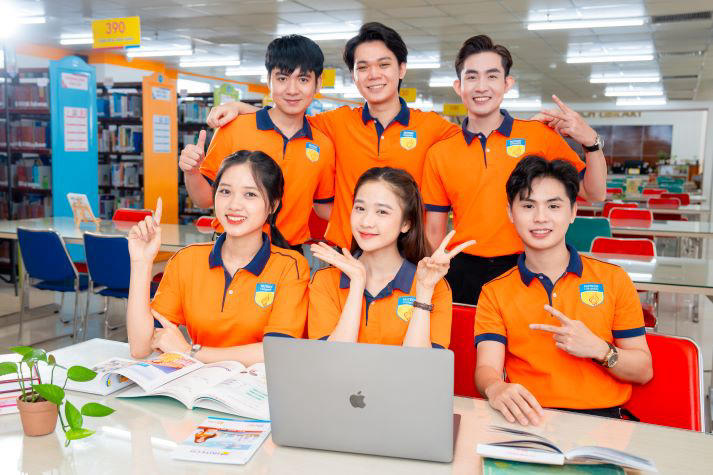 [HUTECH 31 năm] Viết tiếp hành trình đẹp bằng yêu thương và bản lĩnh 49