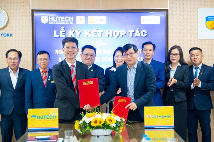 HUTECH ký kết hợp tác cùng Ngân hàng TMCP Việt Á, mở ra nhiều cơ hội nghề nghiệp cho sinh viên 102