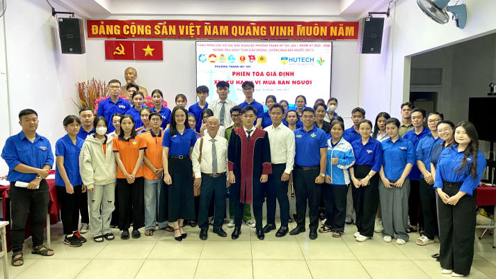 Mùa hè xanh HUTECH 2025 khép lại, mở ra hành trình trưởng thành trong mỗi sinh viên 82