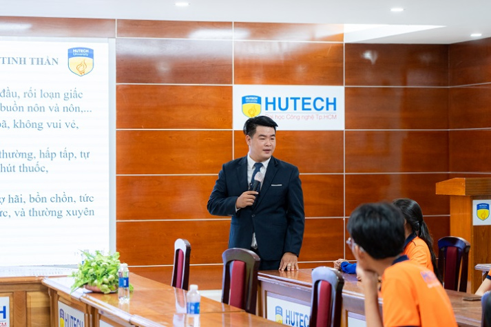 HUTECH trang bị kỹ năng quản lý bằng ứng dụng AI cho đội ngũ Ban Cán sự lớp năm học 2024 - 2025 35