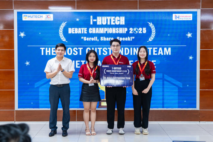 Chung kết I-HUTECH Debate Championship 2025: Tỏa sáng tư duy phản biện và bản lĩnh sinh viên HUTECH 195