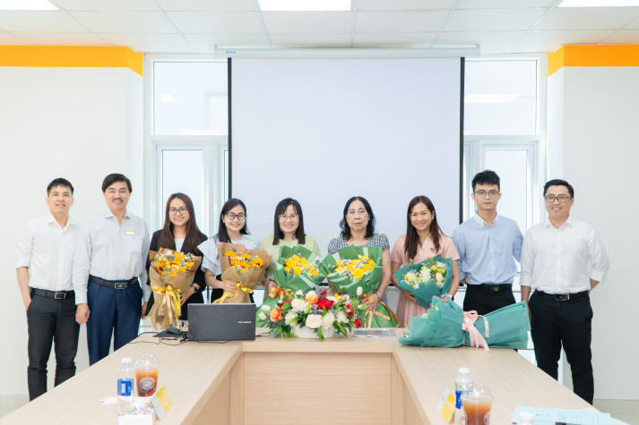Nhiều góc nhìn sáng tạo trong nghiên cứu giảng dạy tiếng Anh tại buổi bảo vệ luận văn/đề án Thạc sĩ ngành Ngôn ngữ Anh 64