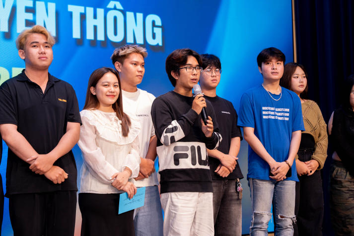 [Video] Sinh viên Truyền thông đa phương tiện bùng nổ sáng tạo trong buổi công chiếu sản phẩm quản trị truyền thông 175