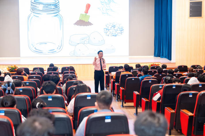 HUTECH-ers “bỏ túi” kỹ năng thích ứng đại học, chủ động vượt qua áp lực 99