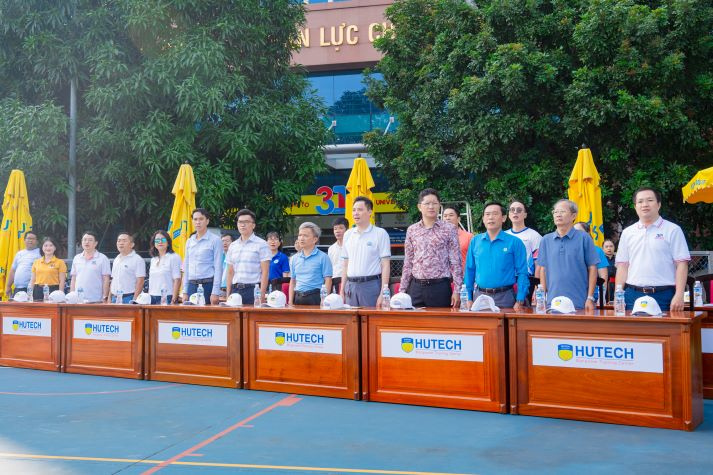 [Video] Bùng nổ tinh thần thể thao, Hội thao CB-GV-NV HUTECH 2026 khởi động mùa tranh tài rực lửa 33