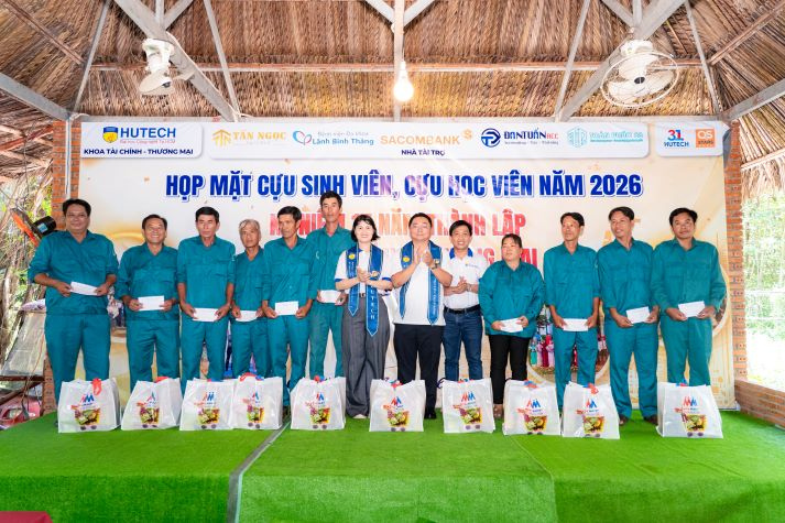 [Ảnh] Khoa Tài chính - Thương mại kỷ niệm 17 năm thành lập, nối dài hành trình “Kết nối yêu thương” 103