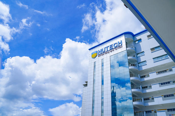 [HUTECH tôi yêu] HUTECH 30 năm - Nhìn lại một chặng đường 32